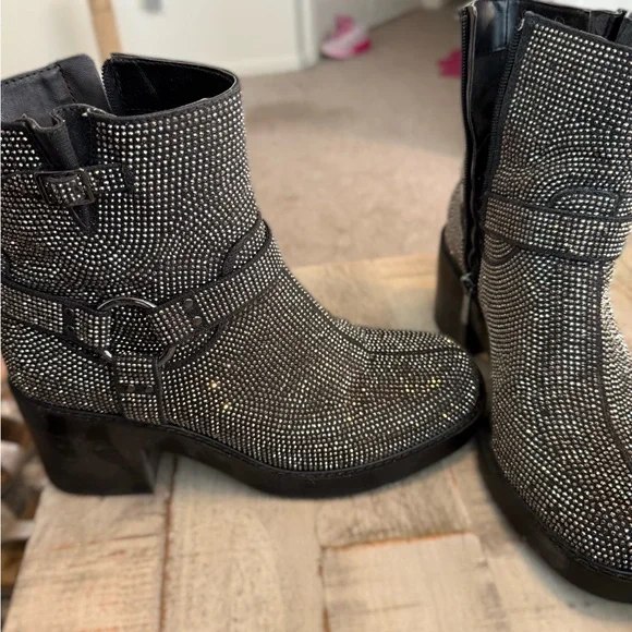 Jessica Simpson Womens Ceridwen Satin Block Heel Ankle Boots - Picture 2 of 9